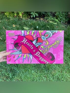 2000s Ed Hardy Hearts And Daggers pink display box